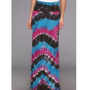 Midi skirt. Fold over top makes the skirt very flattering. Perfect for summer.